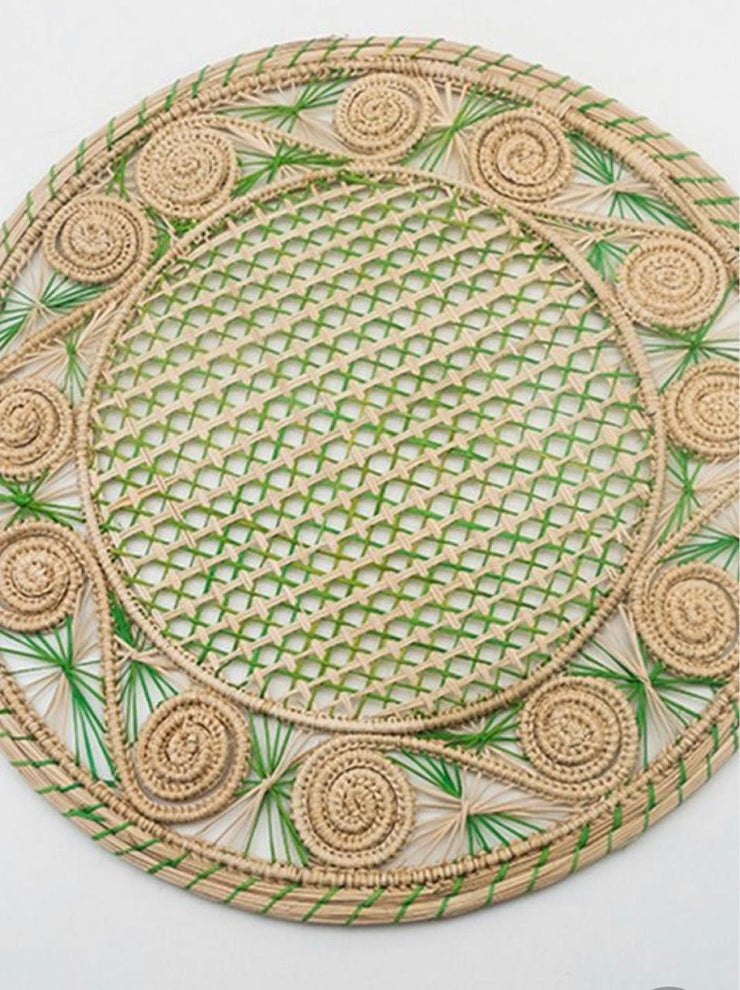 Round Solid Green and Natural Iraca Palm Placemats with Coasters Wholesale