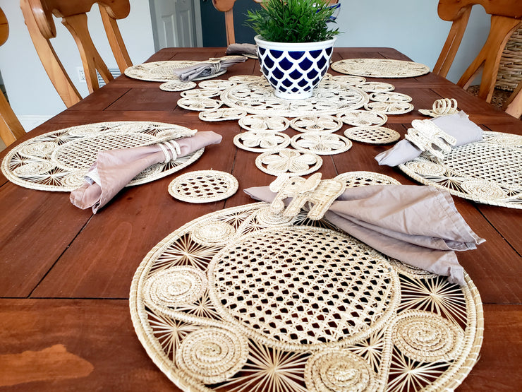 Caracoli style natural color delivery on or before march 20th 2022 Iraca Palm Placemats with Coasters Wholesale