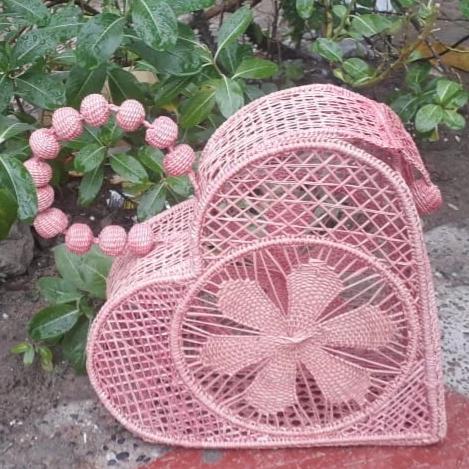 Iraca Palm Heart Basket Bag
