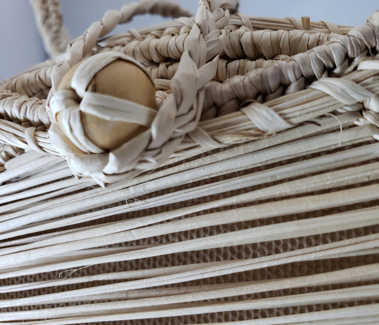 Natasha -  Iraca Palm Handmade Bag with zippered closure