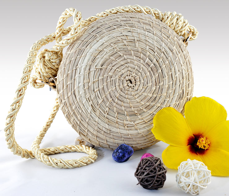 Yolanda - Iraca Palm Authentic Handmade Round Handbag